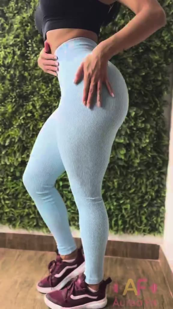 Calça Legging Canelada Premium de Cintura Alta Sem Costura Academia Feminina Elástica e Fitness