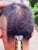 Máquina Aparador de Cabelo e Barba T9 Profissional Sem Fio com USB